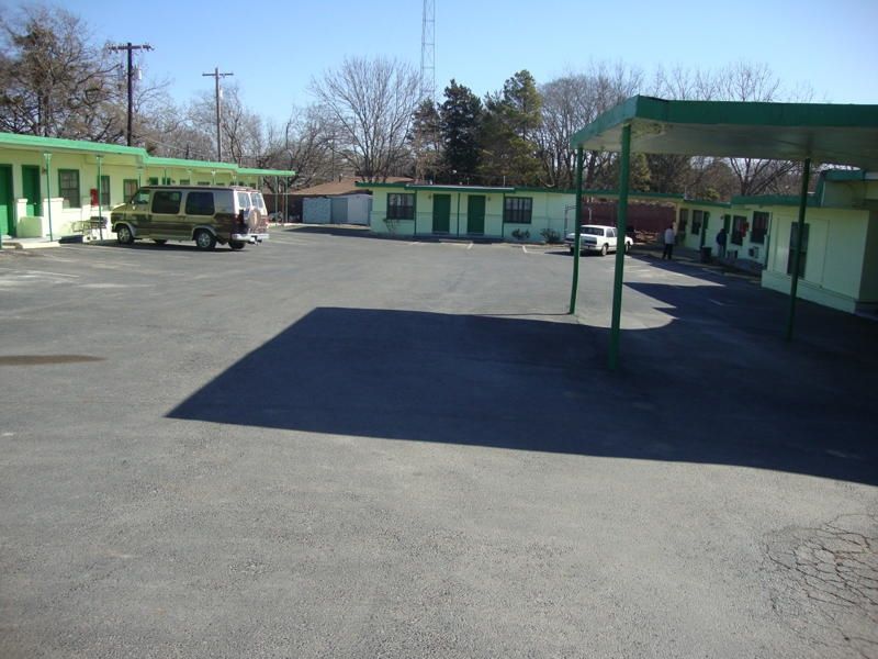 Madill Inn Exterior photo